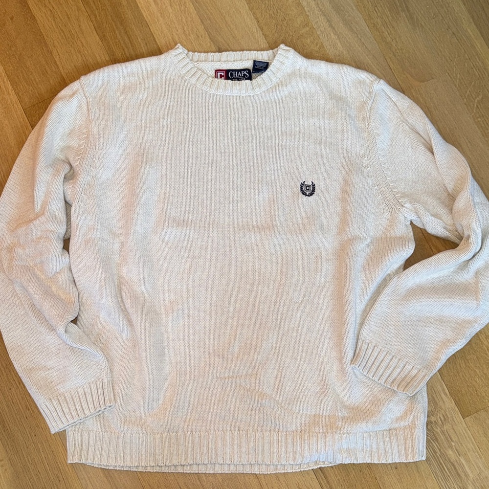 Chaps Men's Cream Crewneck Sweater with Embroidered Crest - Ivory Knit